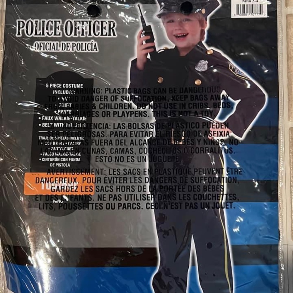 Police officer costume ๐ - Picture 4 of 4